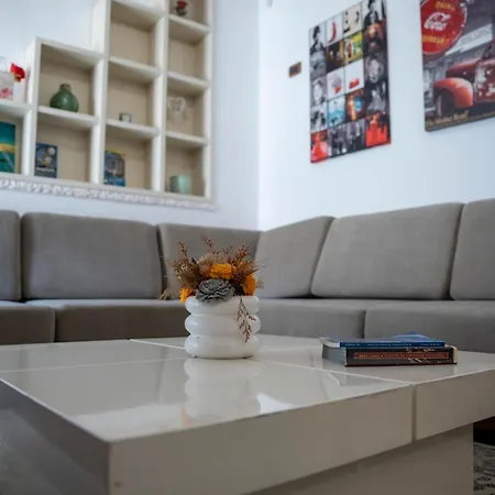 12 Apartment *
